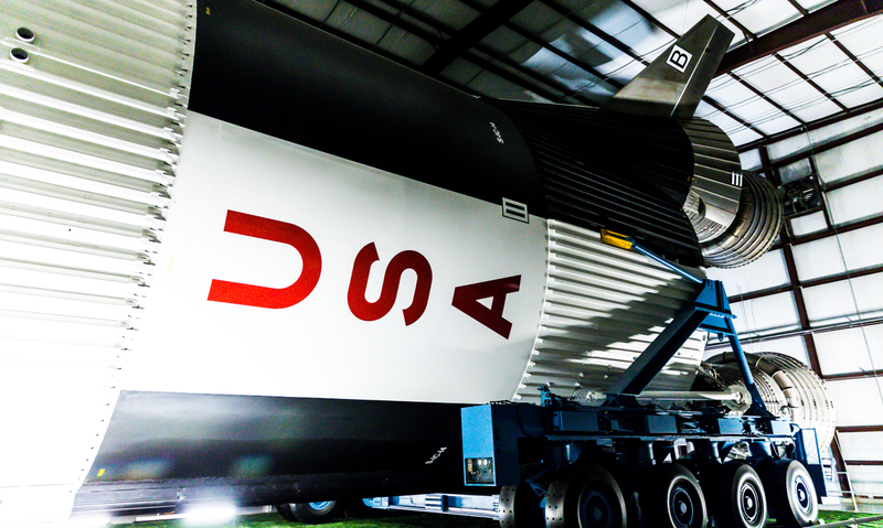 Illustration for article titled NASA's Building 9 Is The Giant Space Toy Box Of Your Dreams